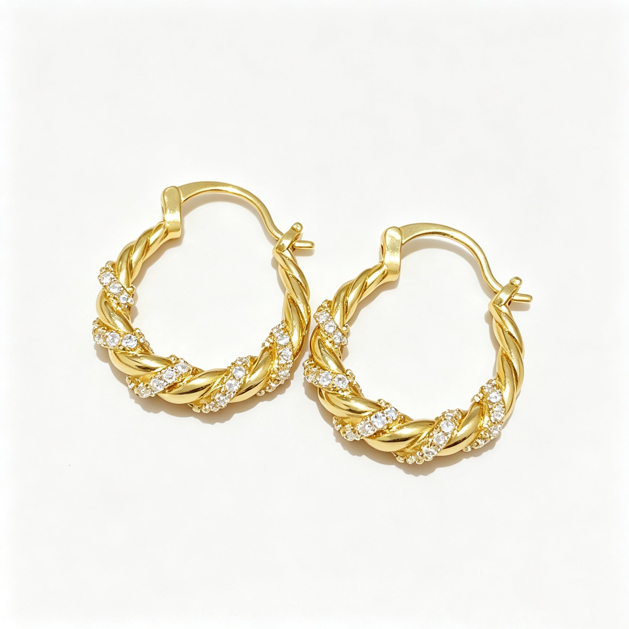 EYDT Wide Hammered Surface Huggie Hoop Earrings, 18K Gold Plated Waterproof Hypoallergenic Stainless Steel Thick Circle Jewelry Gift For Travel Party Casual Outfits